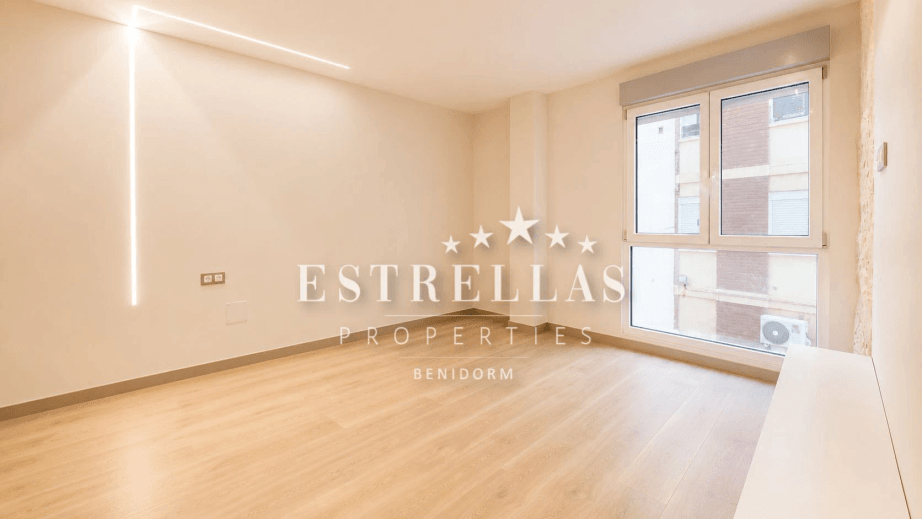 Apartamento reformado en Benidorm a 250 metros de Playa de Poniente ideal para inversión